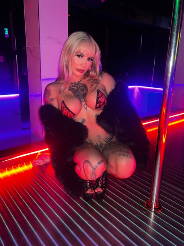 Blair Winters Nude Leaks (3 Videos) Blair Winters Nude Leaks (3 Videos)