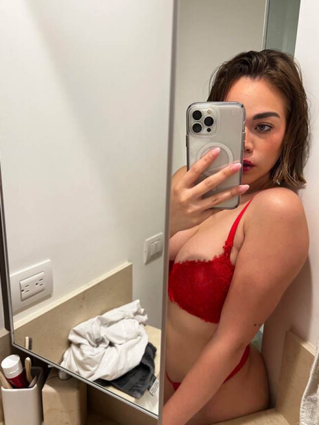 Laura Keller - Laura Keller -