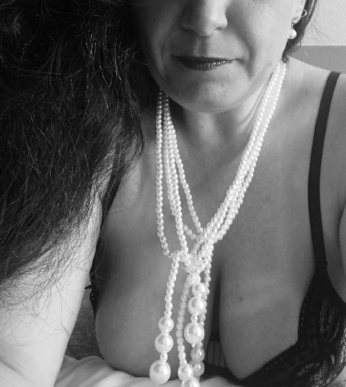 Laura (Nuevo) - Fotos y Vídeos Porno Laura (Nuevo) - Fotos y Vídeos Porno