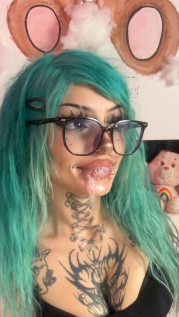Leak Hannah Leak Hannah